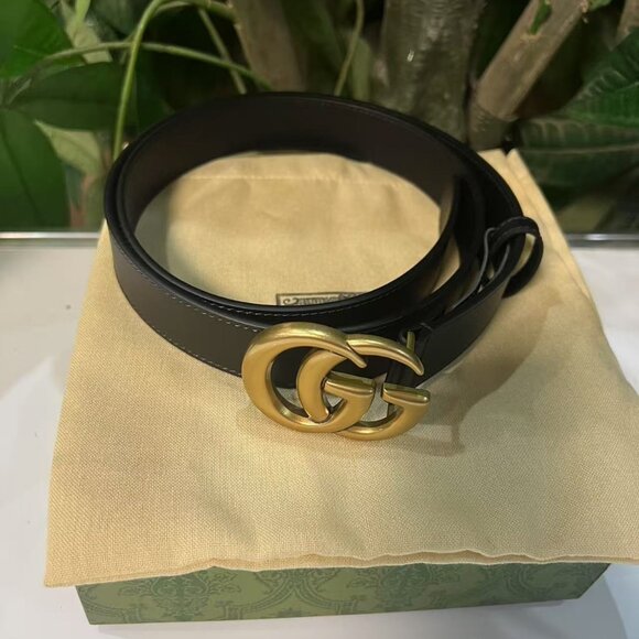 GUCCI Women's GG Marmont Gold Buckle Leather Black Belt